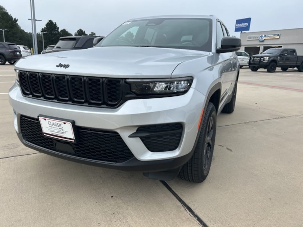 New 2025 Jeep Grand Cherokee ALTITUDE X 4X2 Sport Utility