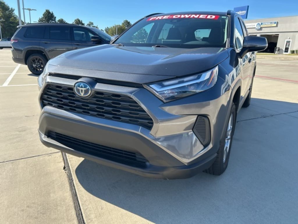 Used 2022 Toyota RAV4 Hybrid XLE SUV