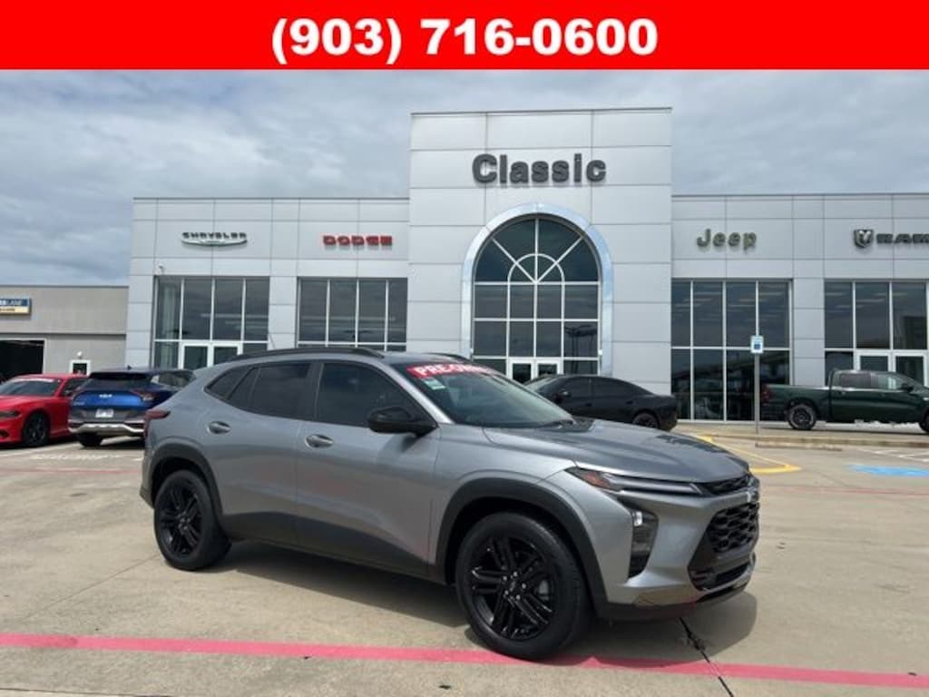 Used 2025 Chevrolet Trax Activ SUV