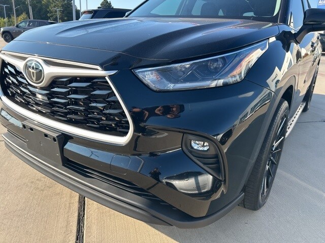 2021 Toyota Highlander XLE photo 4