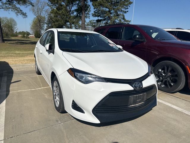 Used 2018 Toyota Corolla LE with VIN 2T1BURHE2JC035082 for sale in Texarkana, TX