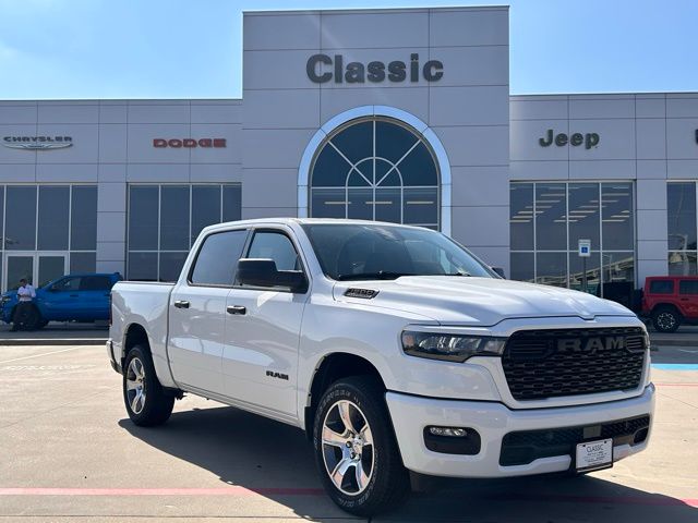 2026 RAM 1500 Express Crew Cab 5'7's photo