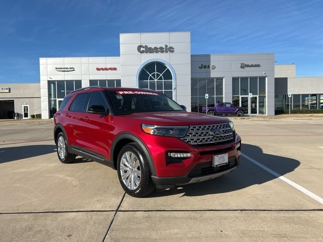 2022 Ford Explorer Limited's photo