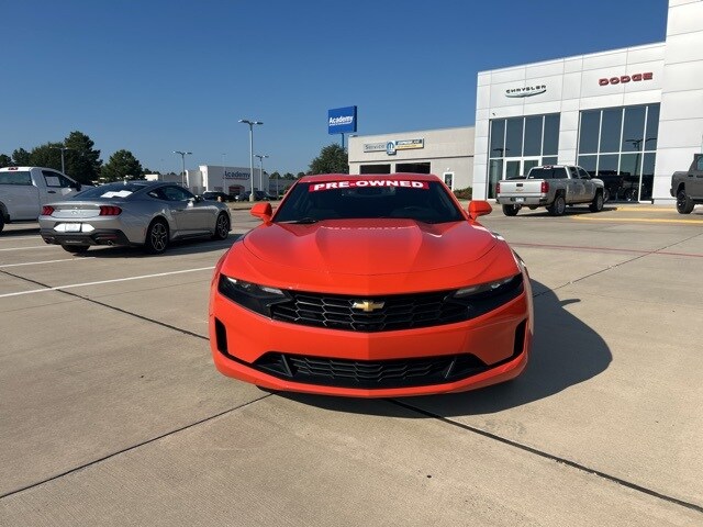 2019 Chevrolet Camaro 1LT photo 2