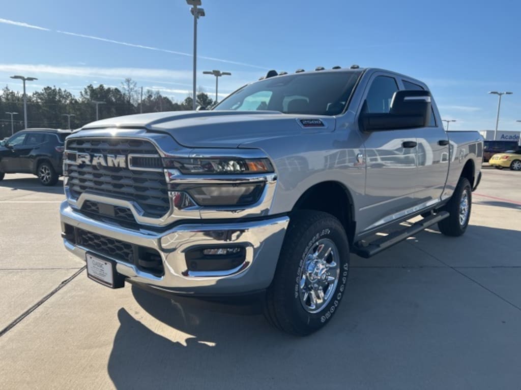 New 2026 Ram 2500 TRADESMAN CREW CAB 4X4 6'4 BOX Pickup