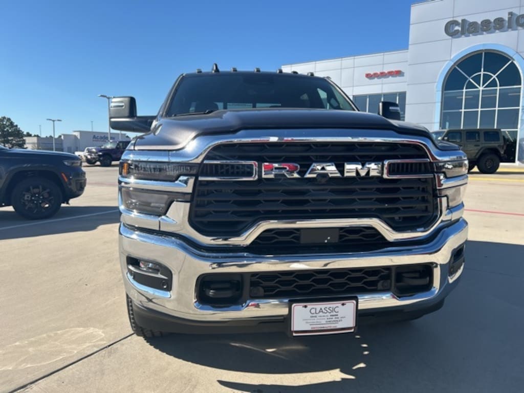 New 2026 Ram 2500 TRADESMAN CREW CAB 4X4 6'4 BOX Pickup