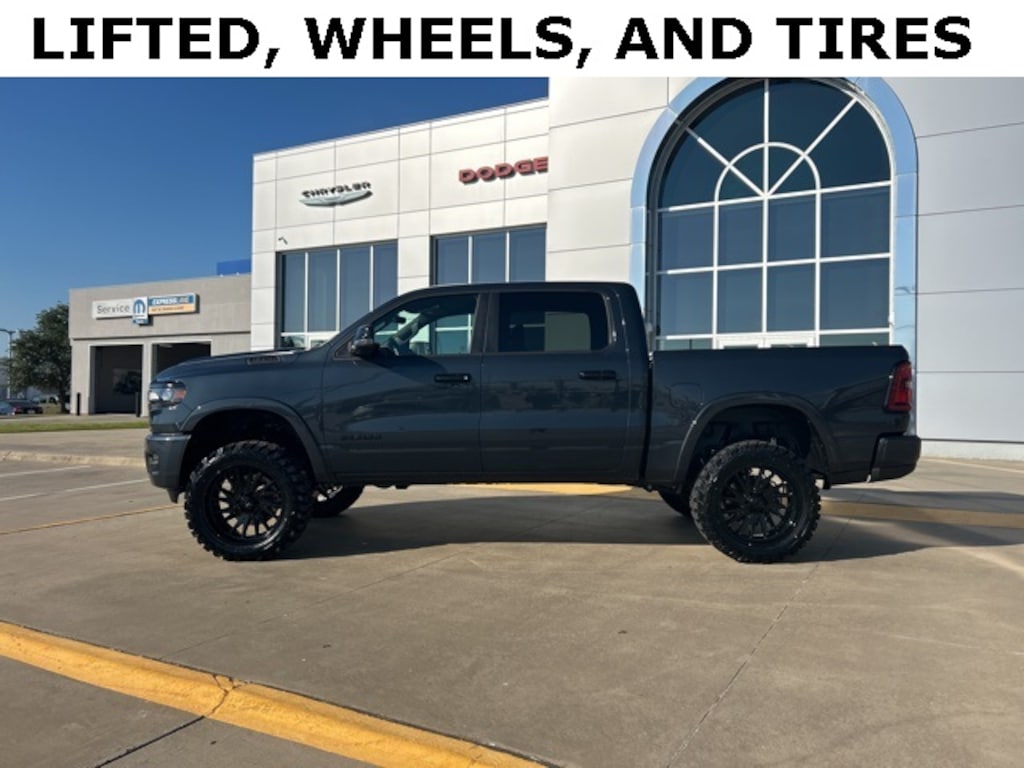 New 2026 Ram 1500 LONE STAR CREW CAB 4X4 5'7 BOX Pickup