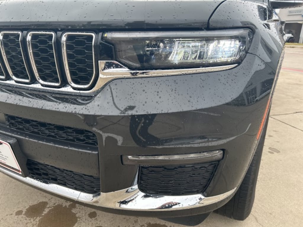 Used 2023 Jeep Grand Cherokee Limited SUV