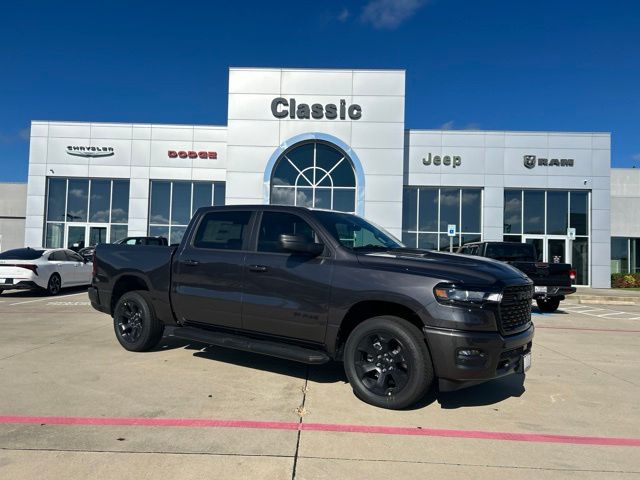 New 2026 Ram 1500 EXPRESS CREW CAB 4X4 5'7 BOX