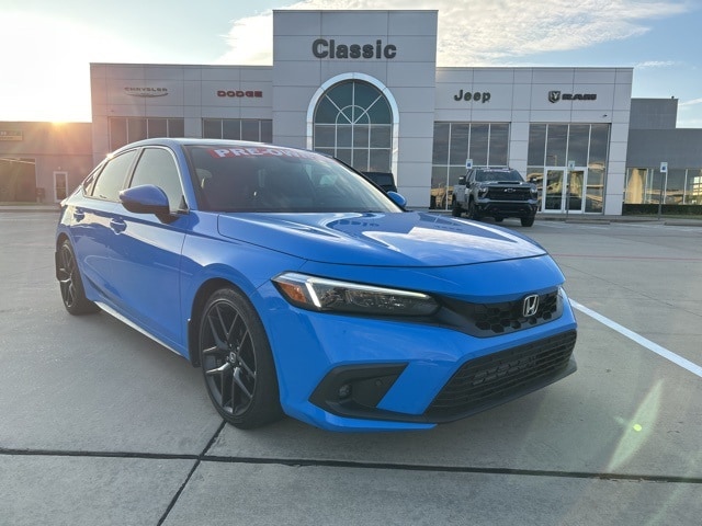 2023 Honda Civic Hatchback Sport Touring's photo