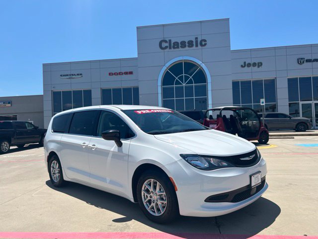 2024 Chrysler Voyager LX Van Passenger Van