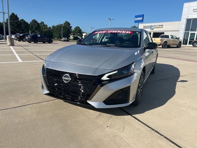 2024 Nissan Altima 2.5 SV photo 2