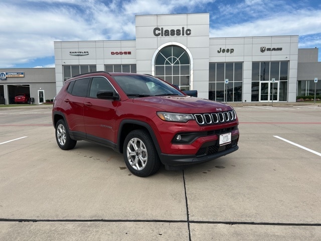 2025 Jeep Compass Latitude's photo