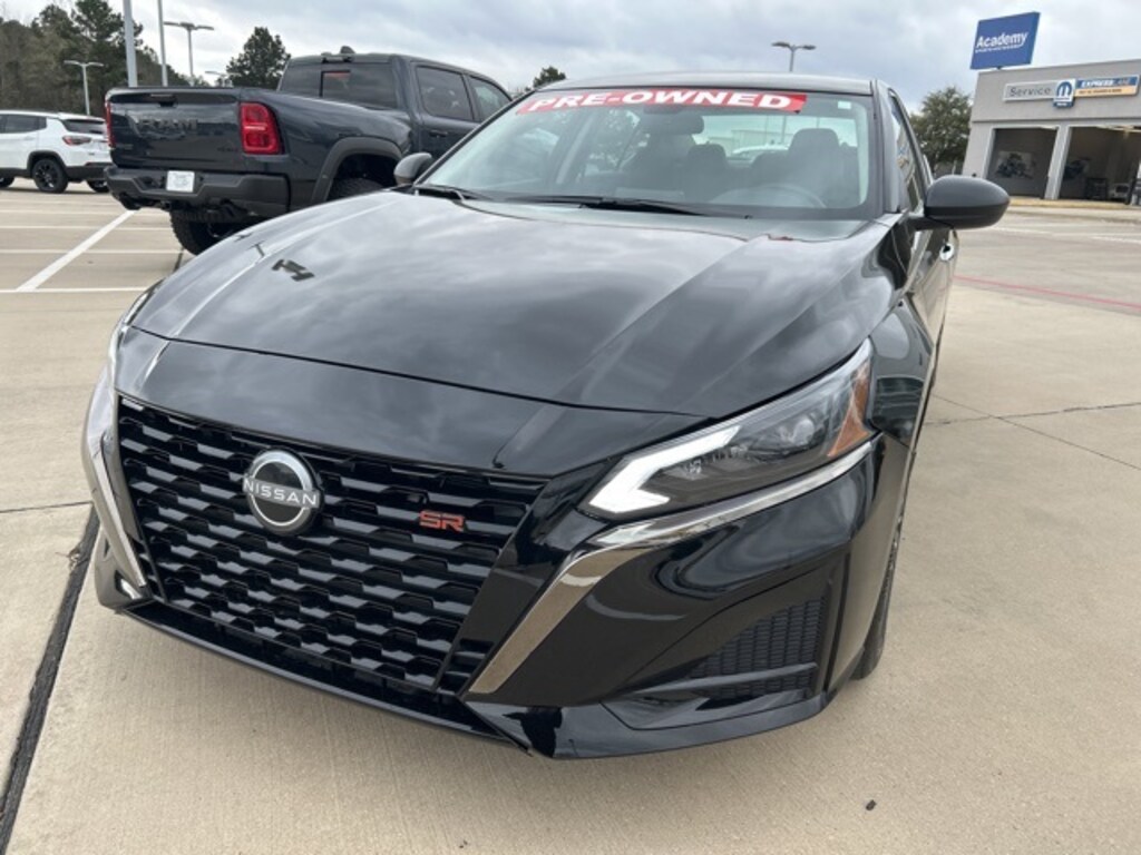 Used 2025 Nissan Altima 2.5 SV Sedan