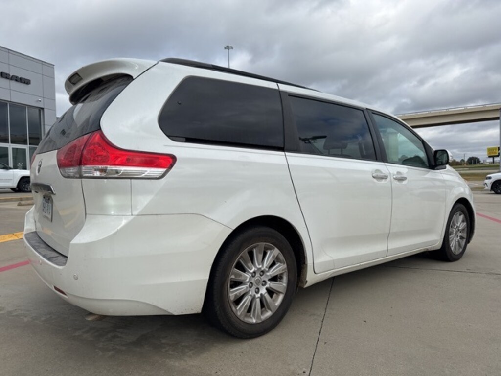 Used 2013 Toyota Sienna Limited Van