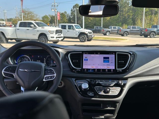 2026 Chrysler Pacifica Select - Photo 37