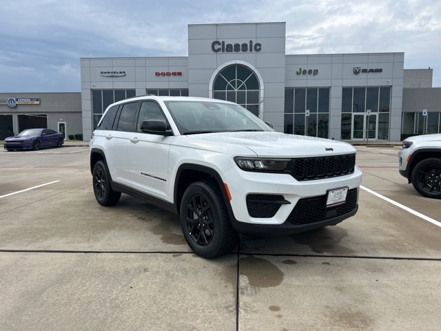 2025 Jeep Grand Cherokee Altitude's photo