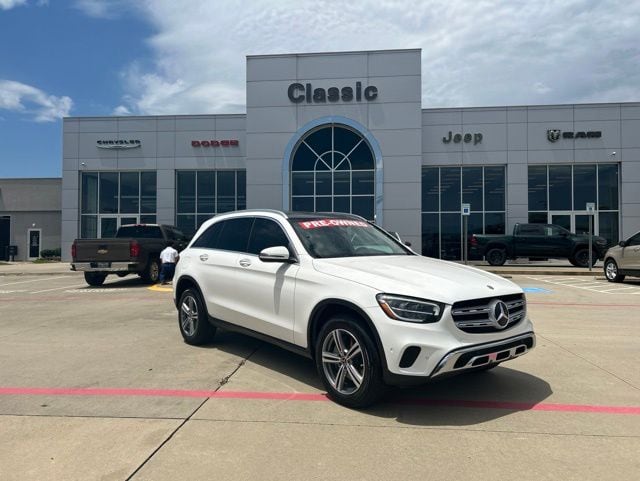 2021 Mercedes-Benz GLC GLC300's photo