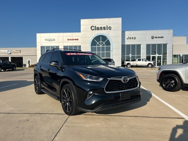 2021 Toyota Highlander XLE's photo