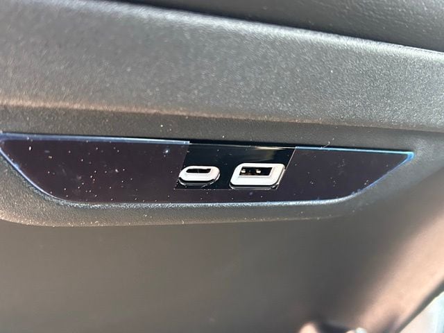 2026 Chrysler Pacifica Select - Photo 41