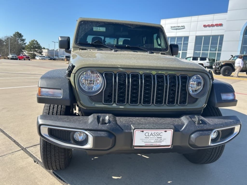 New 2026 Jeep Gladiator SPORT 4X4 Pickup