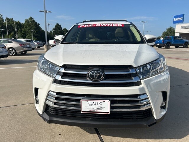 2019 Toyota Highlander Limited Platinum photo 2