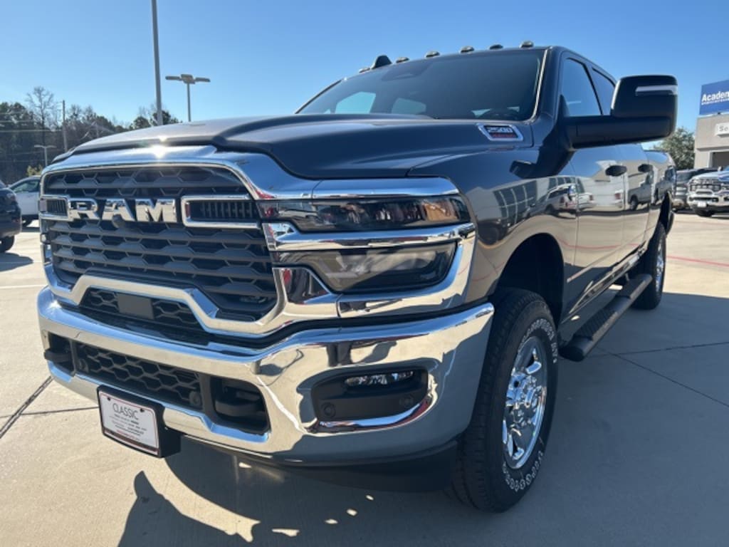 New 2026 Ram 2500 TRADESMAN CREW CAB 4X4 6'4 BOX Pickup