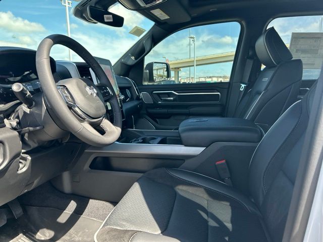 2026 RAM 1500 Laramie - Photo 32