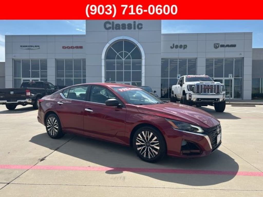 Used 2024 Nissan Altima 2.5 SV Sedan