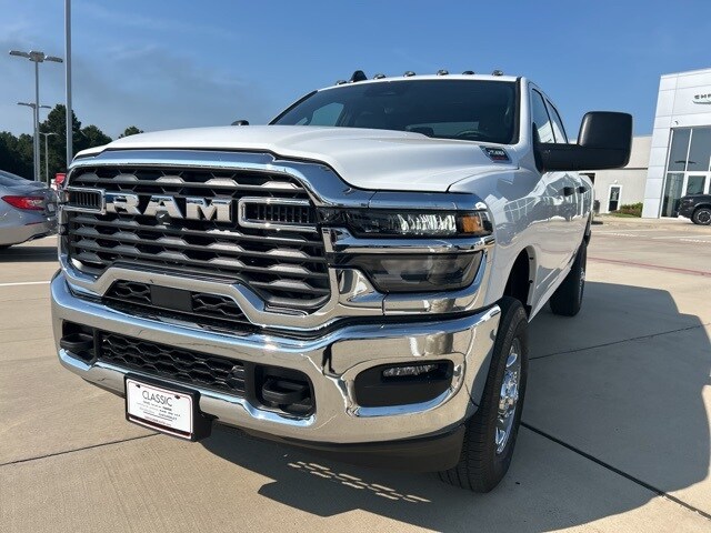 2026 Ram 2500 Tradesman photo 2