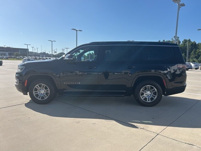 2023 Jeep Wagoneer Base photo 4