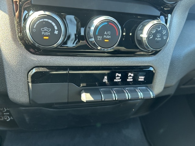 2026 RAM 1500 Express - Photo 26
