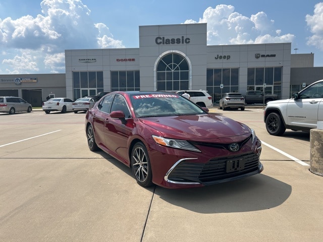 2021 Toyota Camry XLE's photo