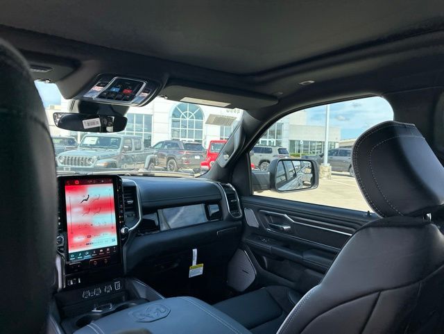 2026 RAM 1500 Laramie - Photo 35