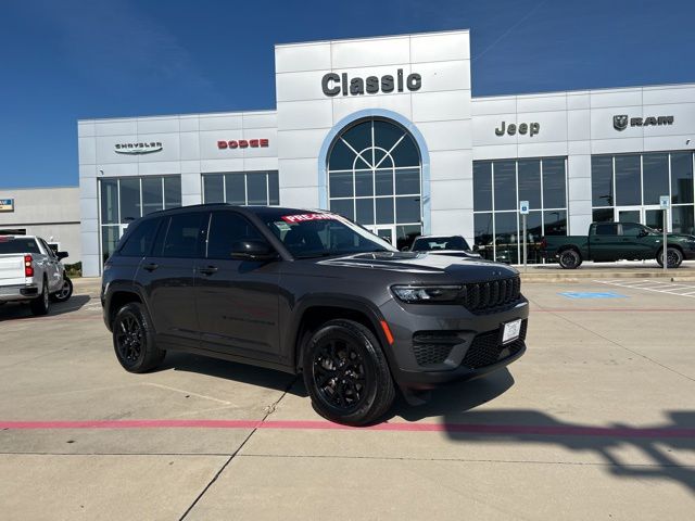 2024 Jeep Grand Cherokee Altitude X's photo