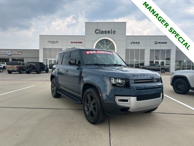 2024 Land Rover Defender S's photo