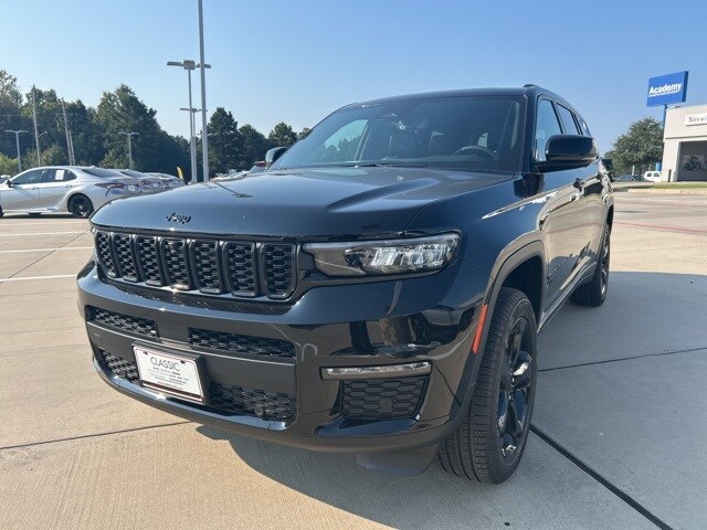 2025 Jeep Grand Cherokee Limited photo 4