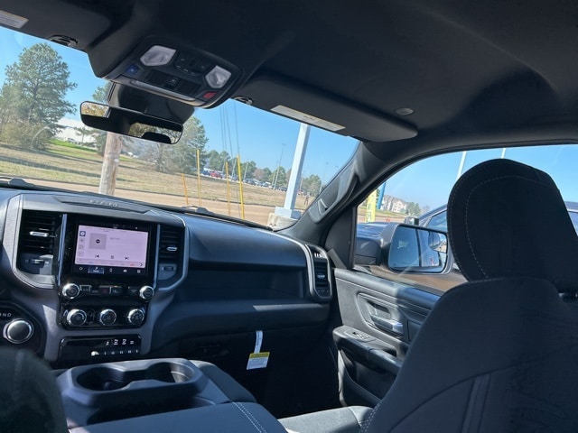 2026 RAM 1500 Express - Photo 38