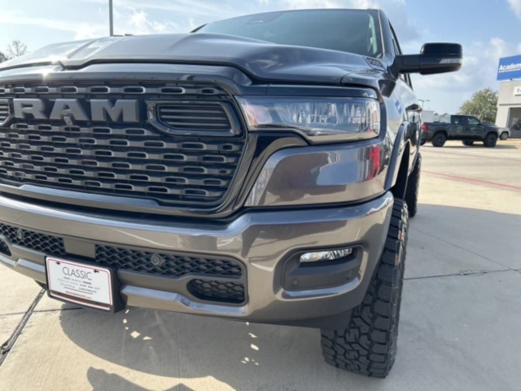 New 2026 Ram 1500 LONE STAR CREW CAB 4X4 5'7 BOX Pickup