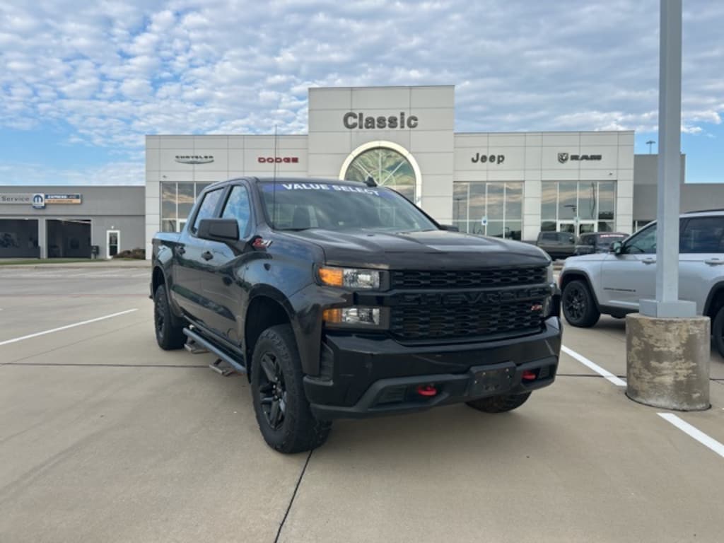Used 2019 Chevrolet Silverado 1500 Custom Trail Boss Truck Crew Cab