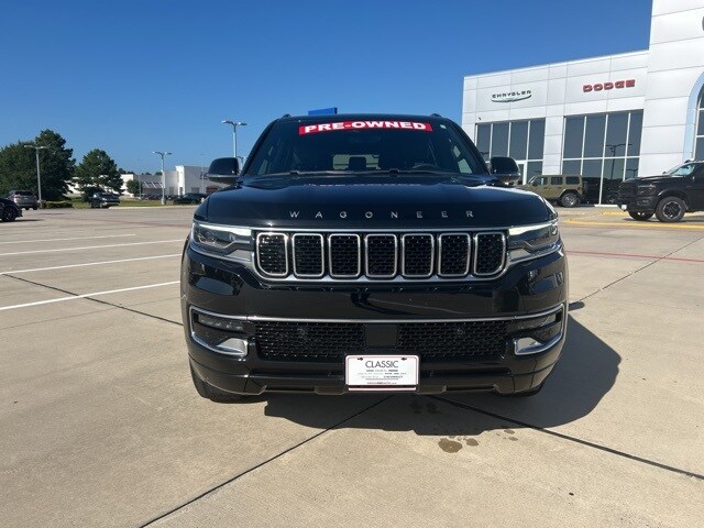 2023 Jeep Wagoneer Base photo 2