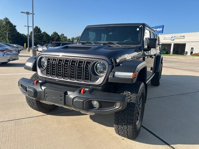 2024 Jeep Gladiator Mojave photo 2