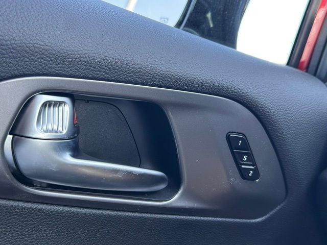 2026 Chrysler Pacifica Select - Photo 18