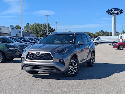 2025 Toyota Highlander XLE XLE FWD