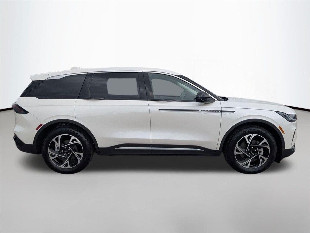 New 2026 Lincoln Nautilus Premiere SUV