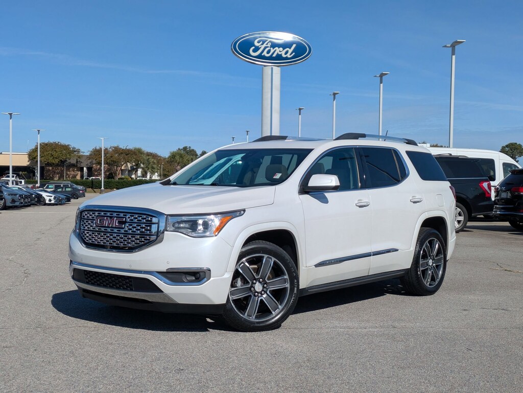 Used 2017 GMC Acadia Denali FWD  Denali