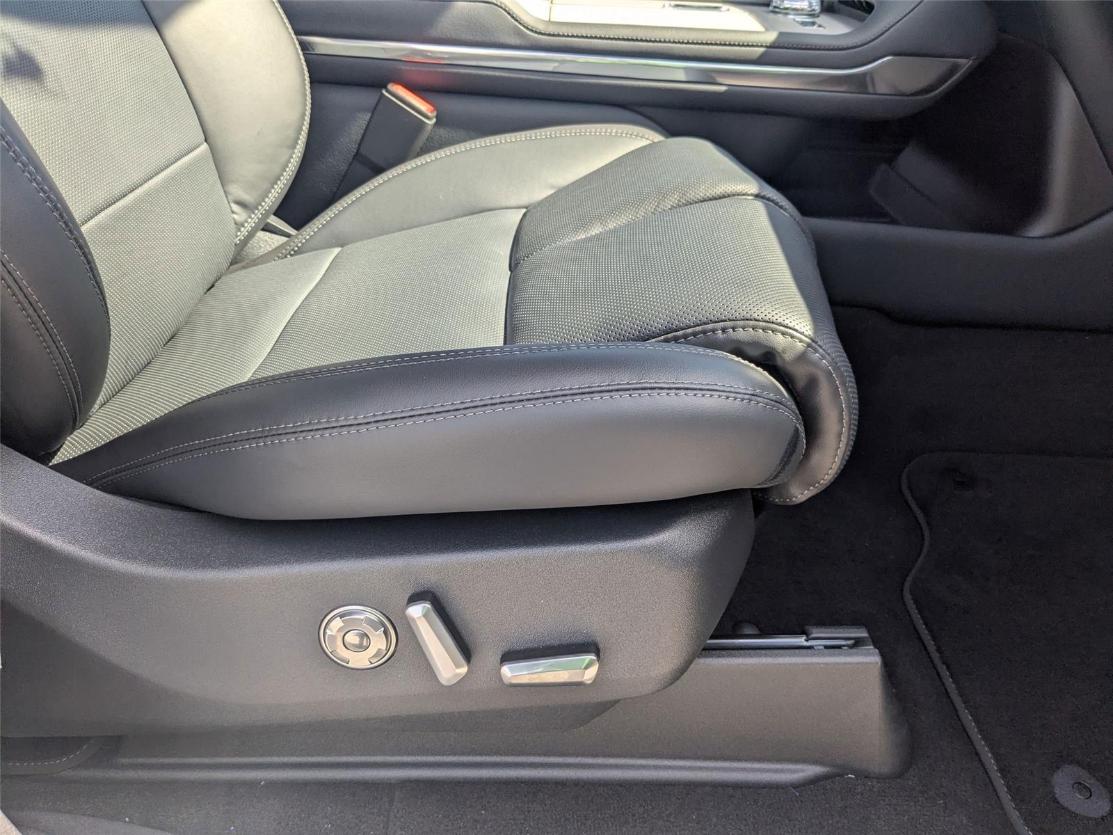 2025 Lincoln Navigator Reserve L - Photo 31