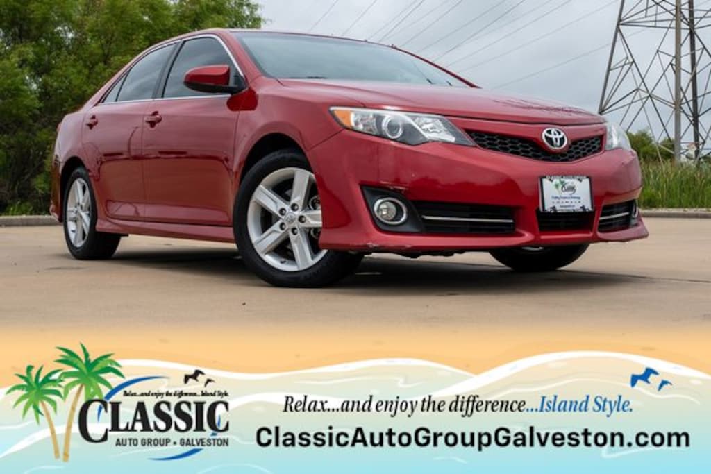 Used 2012 Toyota Camry SE Sedan