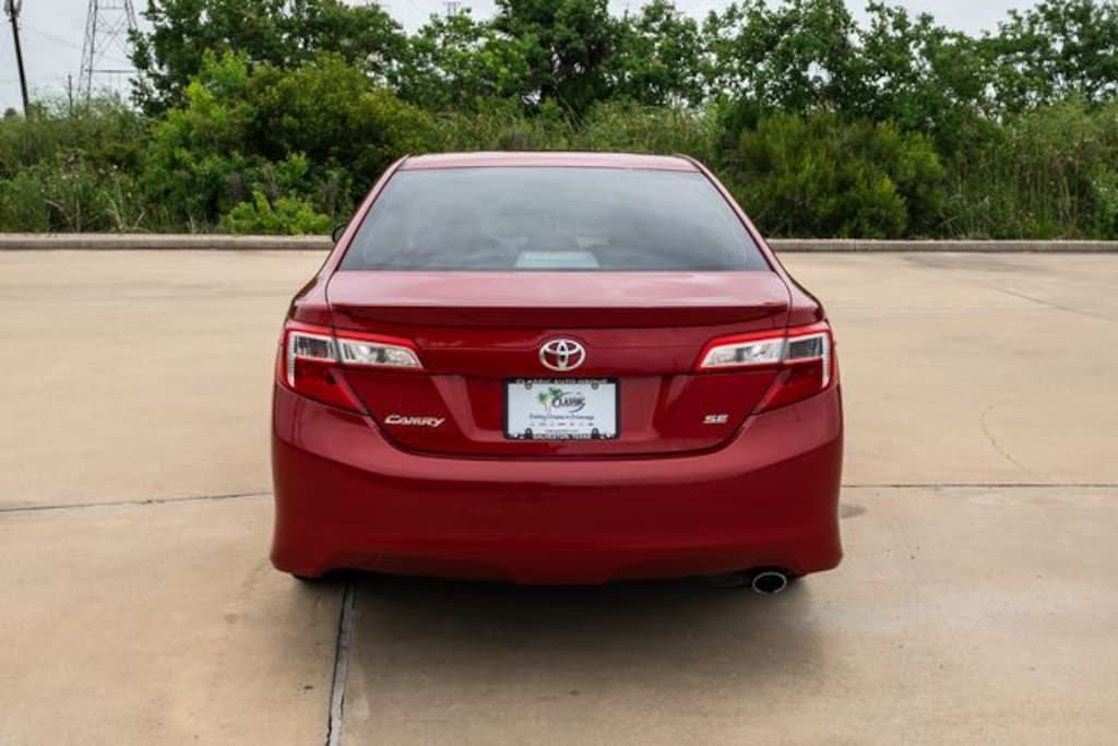 Used 2012 Toyota Camry SE Sedan