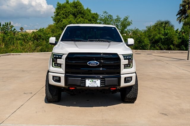 2015 Ford F-150 Platinum photo 2